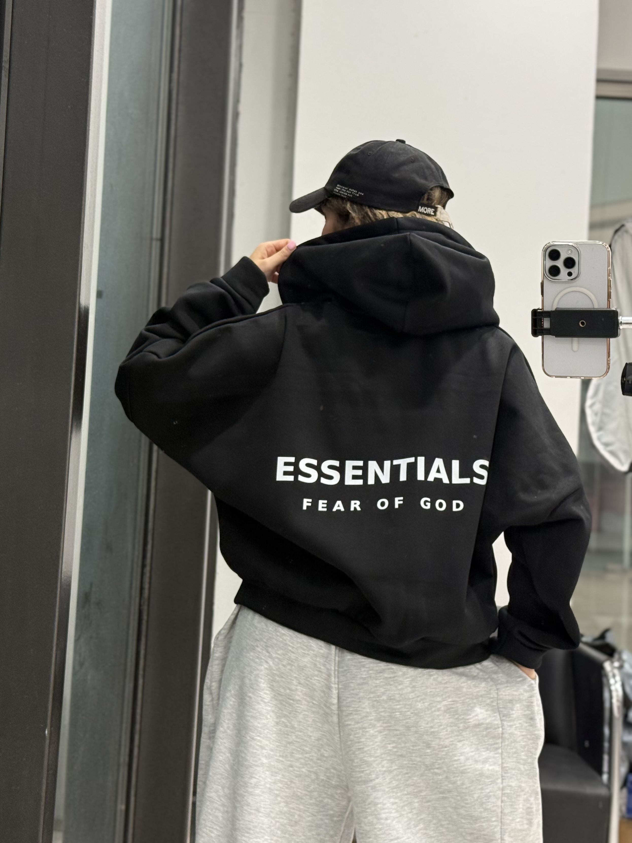 سویشرت مشکیEssentials